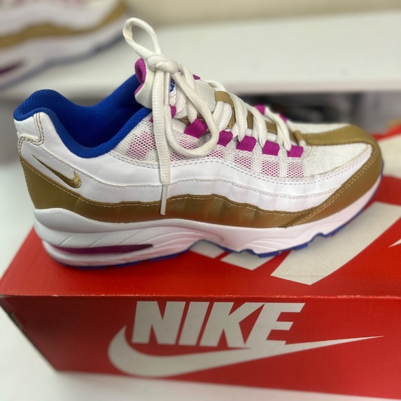 Nike Air Max 95 - Picture 2 of 7